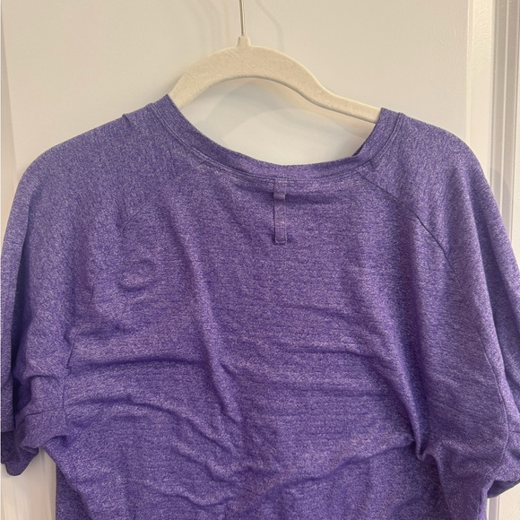 LuluLemon Purple License to Train shirt large - Picture 2 of 3